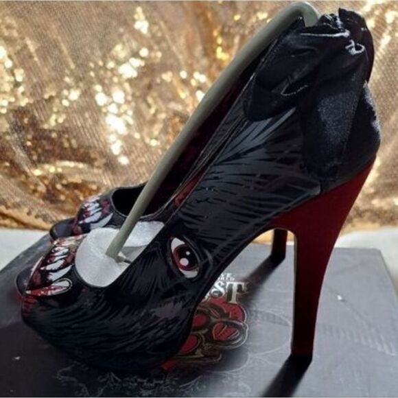 NIB Iron Fist WolfBeater Platform Heel - Picture 4 of 10
